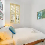 Tranquil 2-Bed Retreat With Parking In Surry Hills