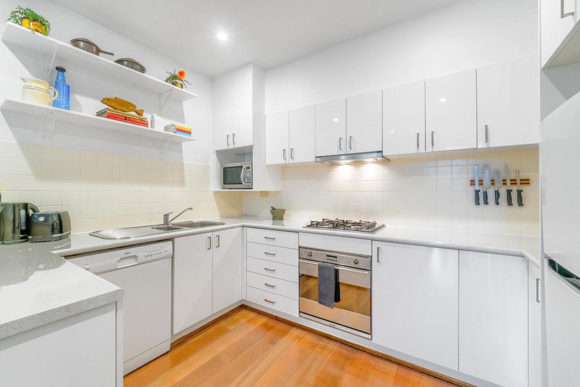 Tranquil 2-bed Retreat With Parking In Surry Hills * Sydney