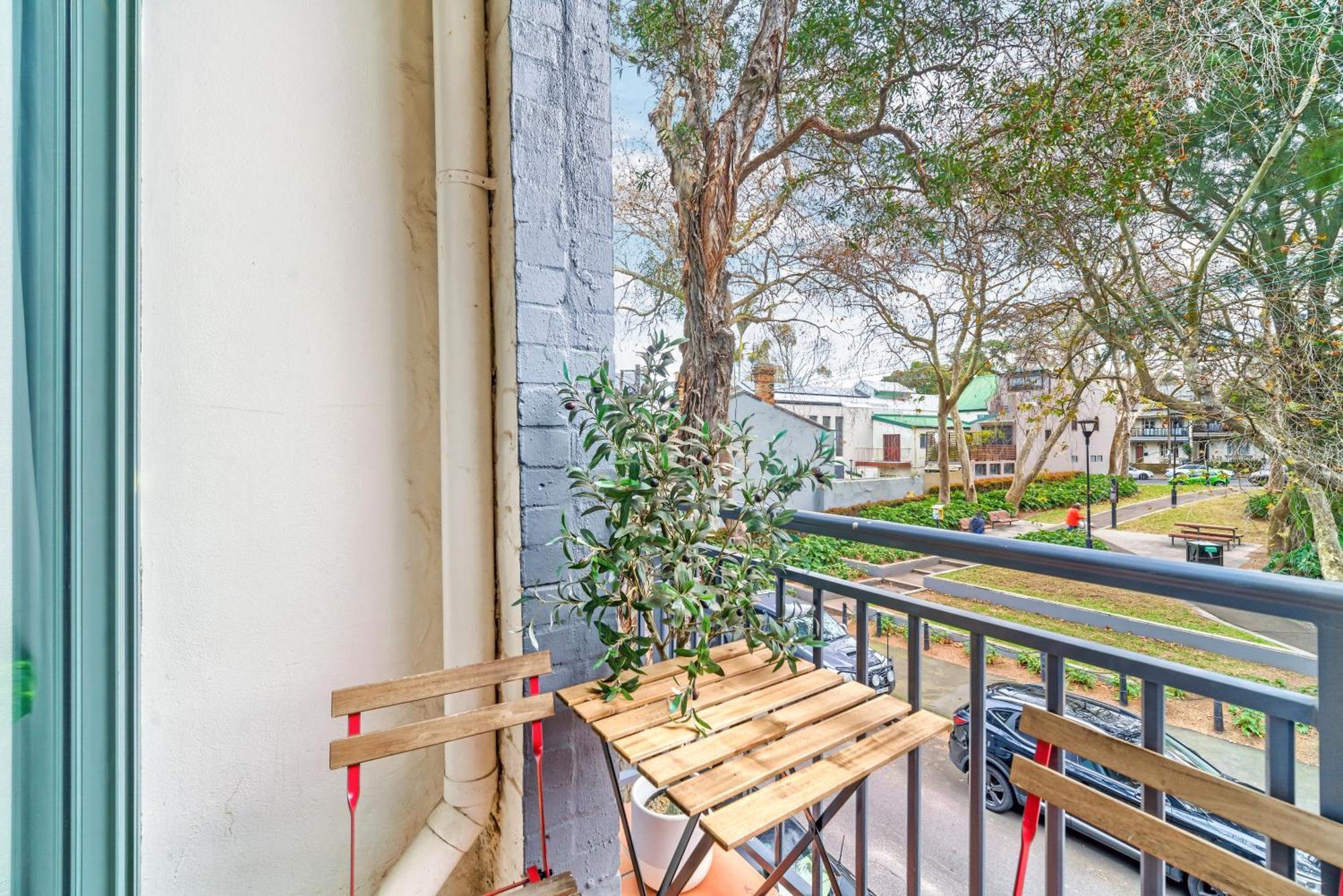 Apartment Tranquil 2-bed Retreat With Parking In Surry Hills Sydney